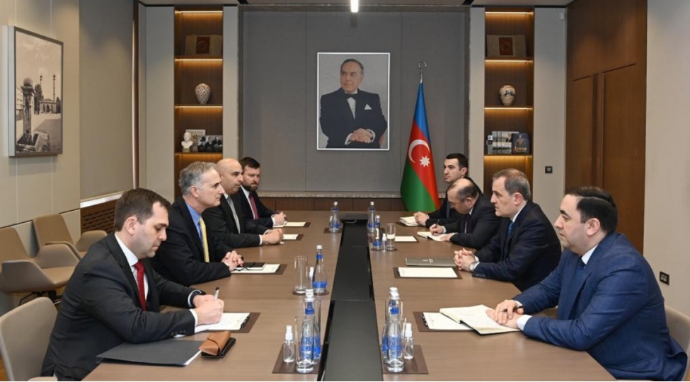 xin-rehberi-lui-bono-ile-naxchivana-maneesiz-kechidin-temin-edilmesini-muzakire-edib
