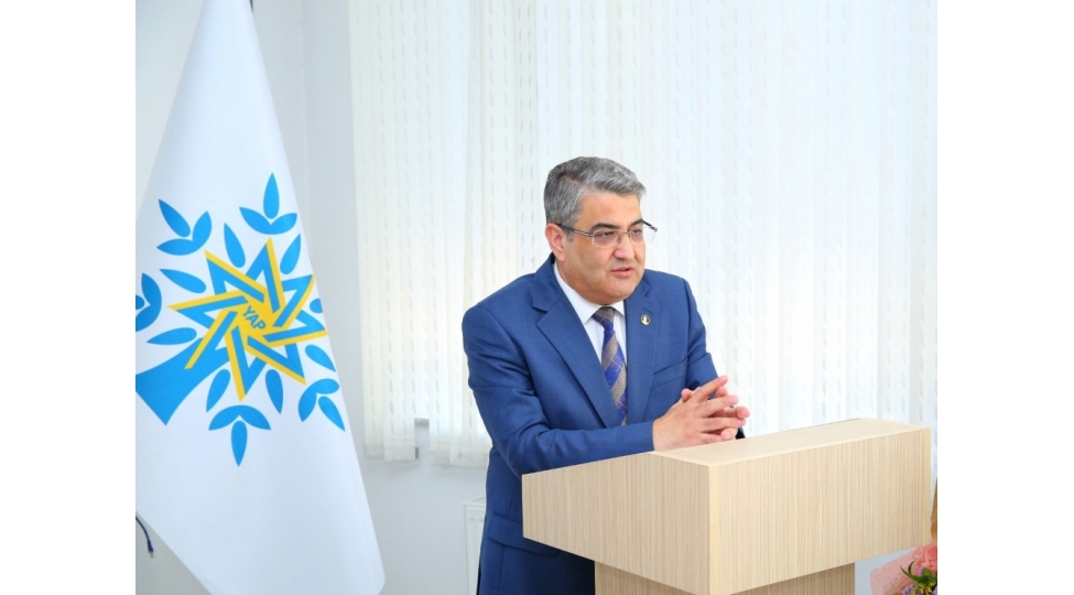 ulu-onder-heyder-eliyevin-zengin-ve-choxshaxeli-irsi-xalqimizin-milli-servetidir-vusar-ismayilov