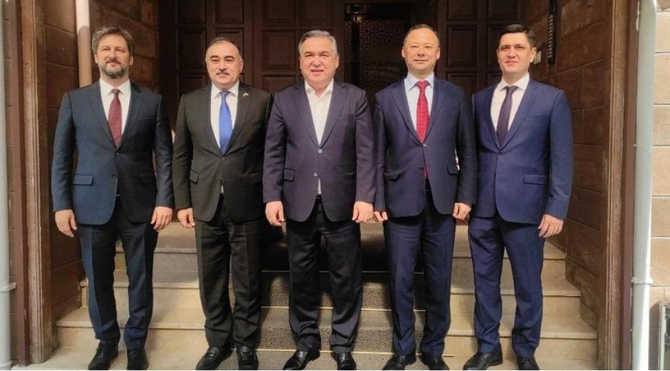 tdt-ye-daxil-olan-olkelerin-sefirleri-zirve-gorushune-hazirliq-meselelerini-muzakire-edibler