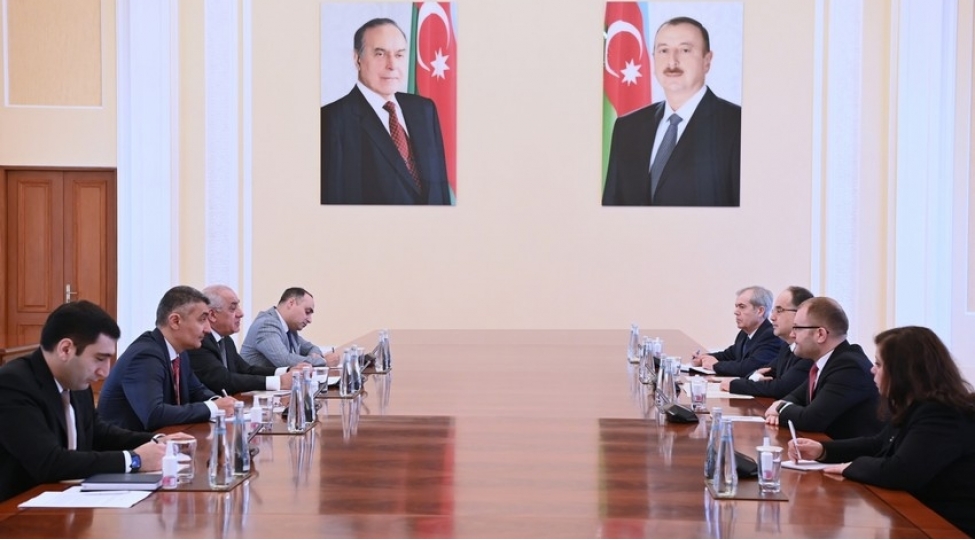 azerbaycanin-bash-naziri-albaniya-prezidenti-ile-gorushub