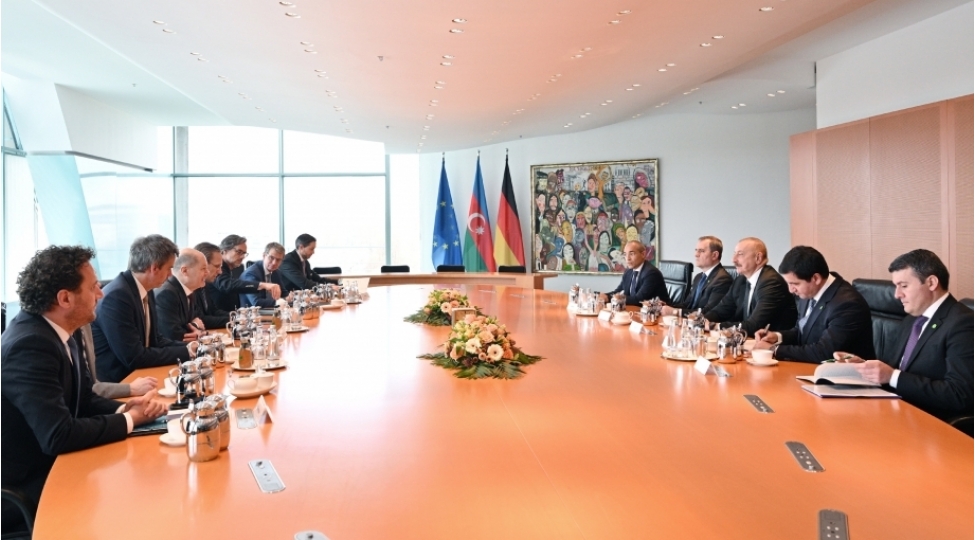 prezident-ilham-eliyevin-kansler-olaf-sholts-ile-genish-terkibde-gorushu-kechirilib