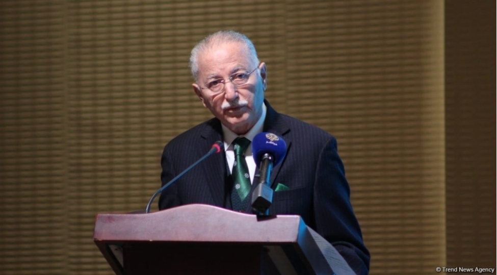 ekmeleddin-ihsanoglu-islamofobiyanin-siyasileshdirilmesi-meselesine-toxunmaliyiq