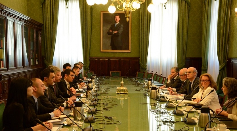 ispaniyanin-azerbaycanda-sefirliyinin-tesis-edilmesi-muzakire-edildi