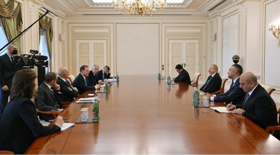 ilham-eliyev-italiyanin-xarici-ishler-ve-beynelxalq-emekdashliq-nazirinin-muavinini-qebul-edib