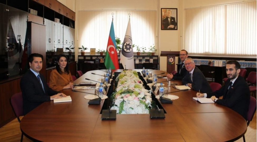 britaniya-sefiri-ombudsman-sebine-eliyeva-ile-gorushub