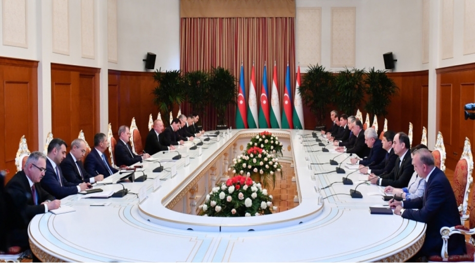 azerbaycan-ve-tacikistan-prezidentlerinin-genish-terkibde-gorushu-olub-yenilenib-1
