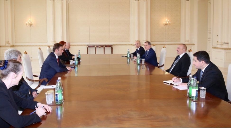 prezident-ilham-eliyev-atet-in-fealiyyetde-olan-sedrini-qebul-edib-yenilenib