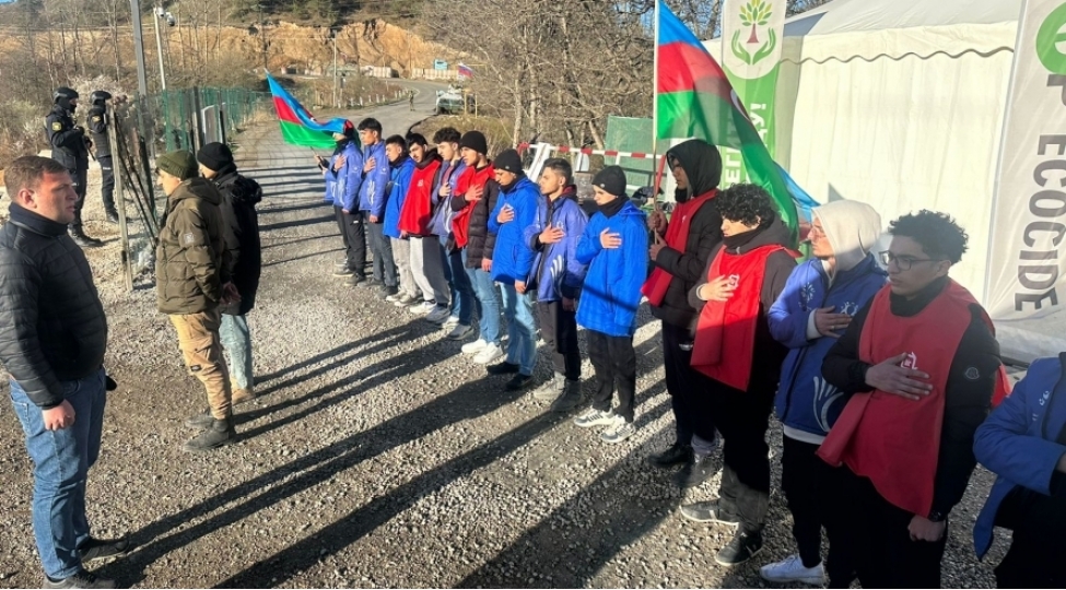 123-cu-gun-lachin-xankendi-yolunda-dinc-aksiya-davam-edir