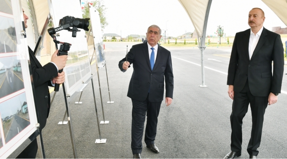 prezident-ilham-eliyev-neftchala-kurkend-2-nomreli-mayak-avtomobil-yolunun-achilishinda-ishtirak-edib-yenilenib