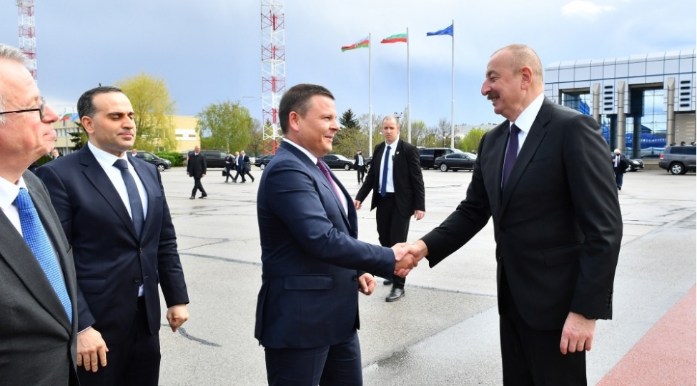 azerbaycan-prezidenti-ilham-eliyevin-bolqaristana-ishguzar-seferi-basha-chatib