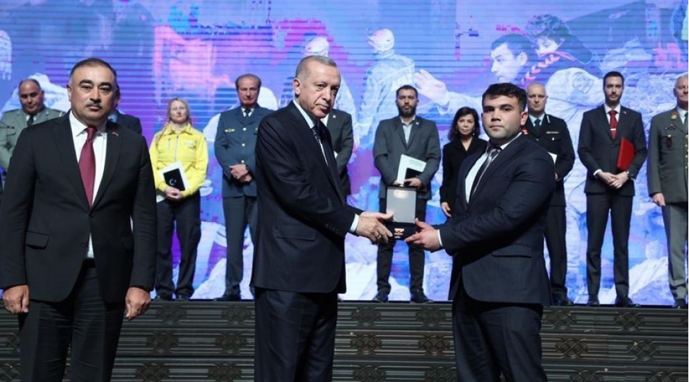 erdogan-azerbaycan-konullusunu-teltif-edib