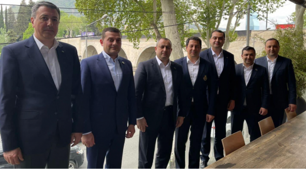 azerbaycan-ve-gurcustan-parlamentleri-arasinda-emekdashligin-perspektivleri-muzakire-olunub