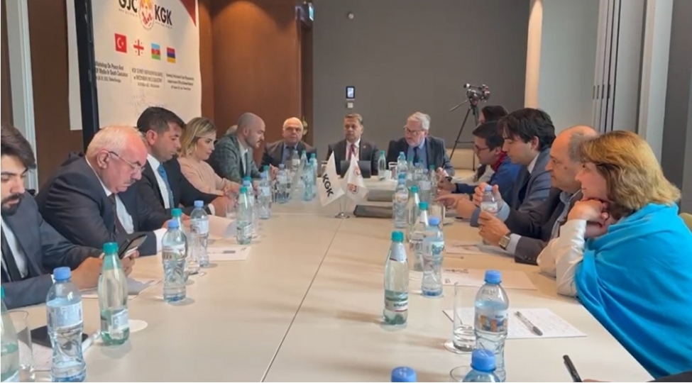 tbiliside-ilk-defe-azerbaycan-turkiye-gurcustan-ve-ermenistan-jurnalistlerinin-gorushu-kechirilib