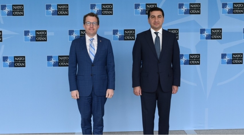hikmet-haciyev-nato-resmilerini-ermenistanla-serhedde-nbm-in-tesis-edilmesi-barede-melumatlandirib
