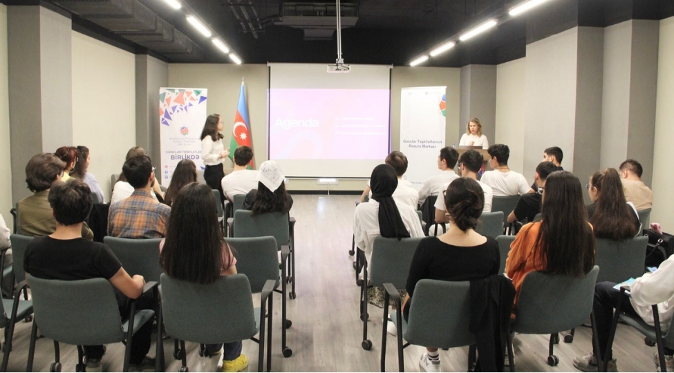 gencler-teshkilatlarinda-media-ile-ishin-effektiv-teshkili-uzre-bacariqlarin-artirilmasi-layihesi-ugurla-yekunlashib-foto