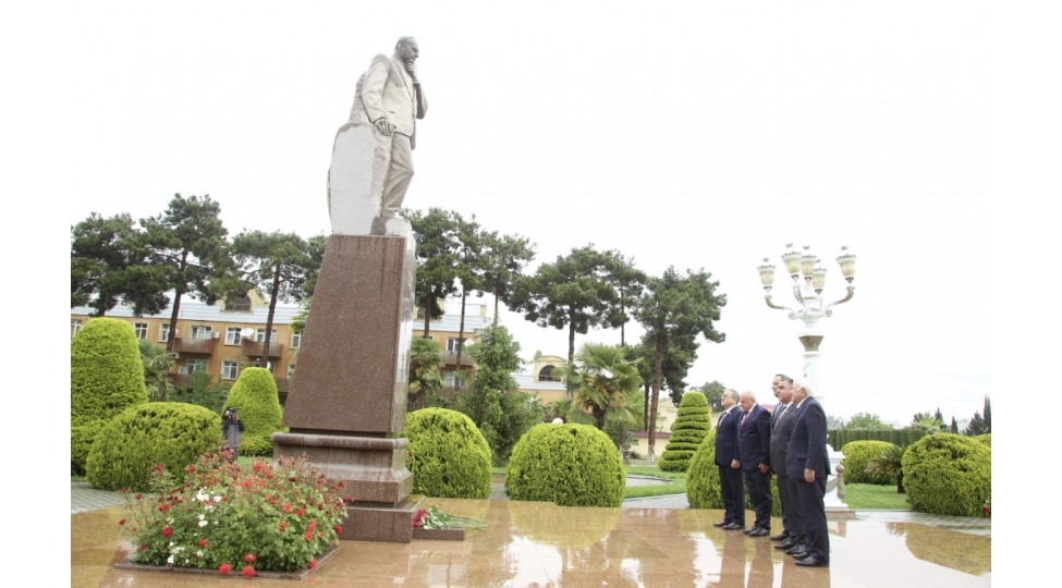 azerbaycan-ulu-onderin-rehberliyi-ile-tarixi-ugurlar-qazanib-foto