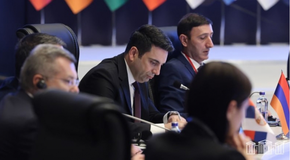simonyan-azerbaycan-ve-ermenistan-xin-rehberlerinin-vashinqton-gorushunu-musbet-qiymetlendirib