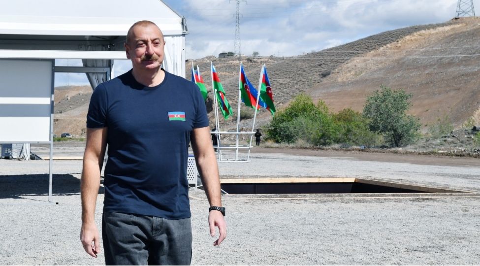 prezident-zengilanda-sariqishlaq-ses-de-tikinti-ishlerinin-gedishi-ile-tanish-olub