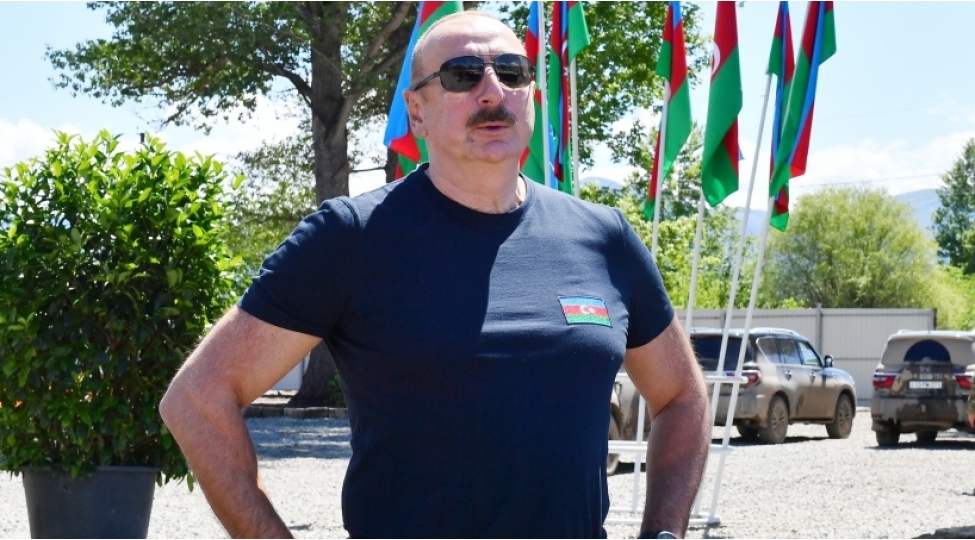prezident-cebrayilda-akademik-mehdi-mehdizade-adina-mektebin-binasinda-tikinti-ishlerinin-gedishi-ile-tanish-olub