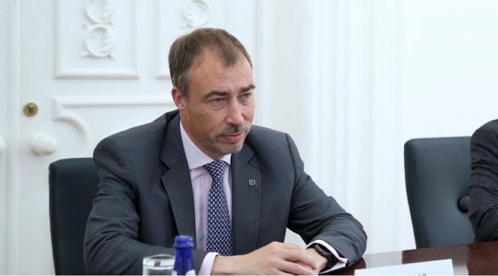 baki-ile-irevan-arasindaki-kend-meselesi-delimitasiya-cherchivesinde-hell-olunmalidir-ai-numayendesi
