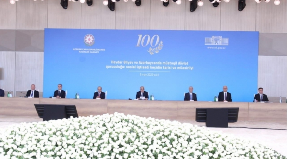 bakida-heyder-eliyevin-100-illik-yubileyine-hesr-olunan-konfrans-kechirilib-yenilenib