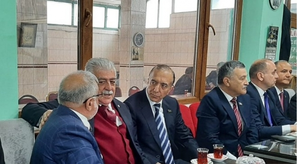yap-numayende-heyeti-turkiyede-azerbaycanlilarin-agsaqqallarindan-olan-samet-yolcunun-yas-merasiminde-ishtirak-edib