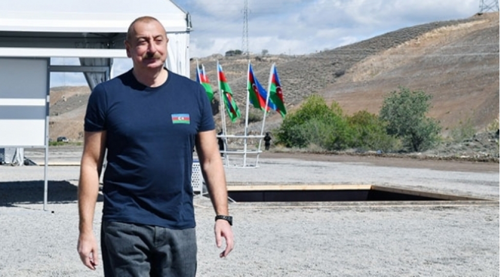prezident-shushada-molla-penah-vaqif-ve-penaheli-xan-kuchelerinin-kesishmesinde-lovhelerin-achilishini-edib