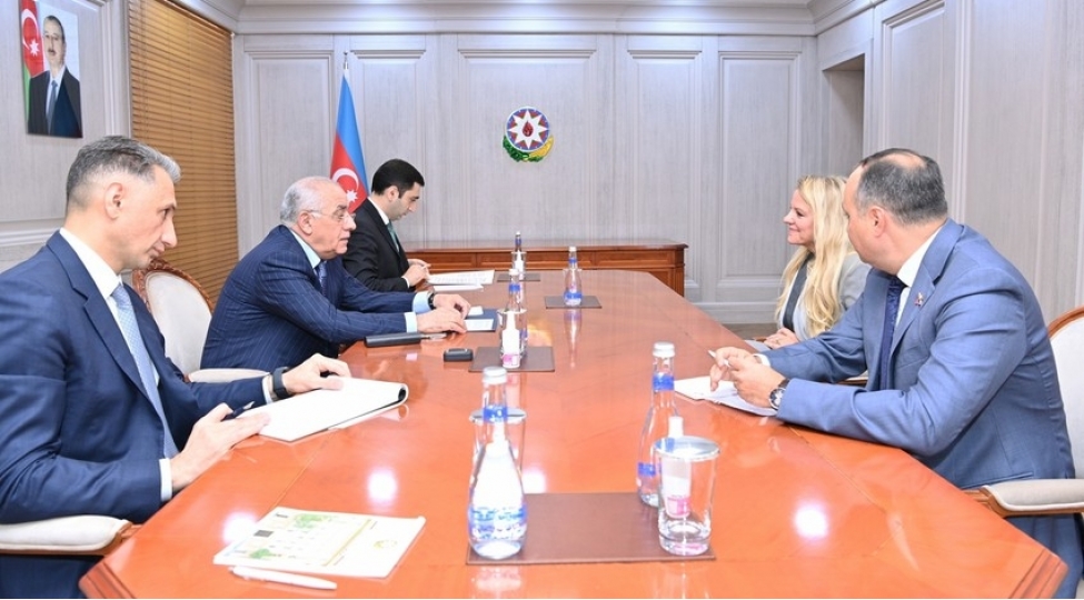 azerbaycanin-bash-naziri-spacex-shirketinin-prezidenti-ile-gorushub