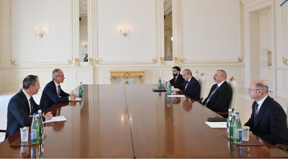 prezident-ilham-eliyev-total-energies-shirketinin-keshfiyyat-ve-hasilat-uzre-prezidentini-qebul-edib