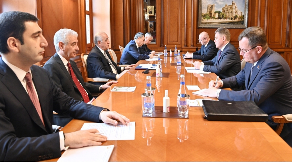 eli-esedov-belarus-bash-nazirinin-muavini-ile-gorushub-2