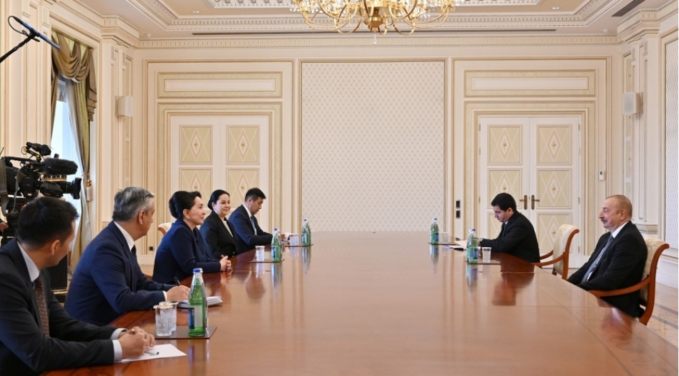 prezident-ilham-eliyev-ozbekistan-ali-meclisi-senatinin-sedrini-qebul-edib