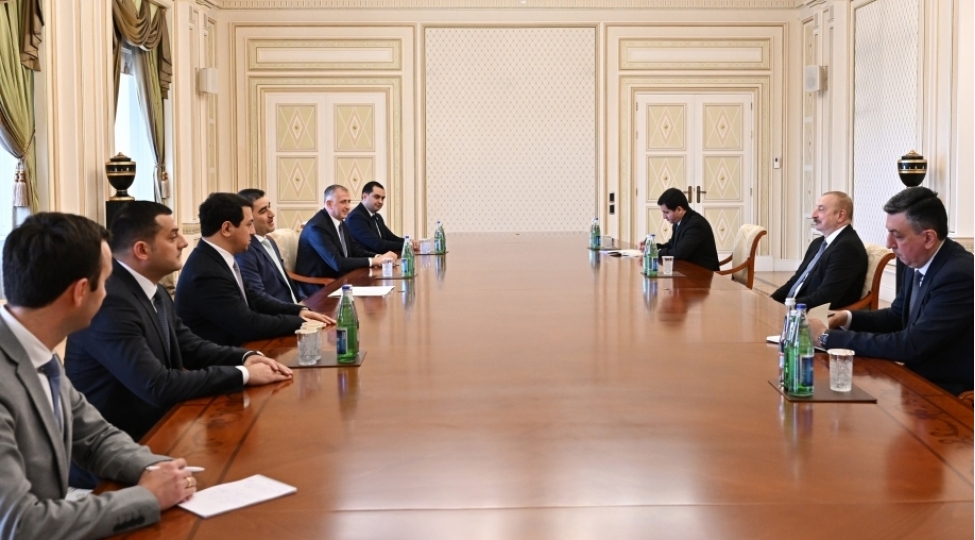 prezident-ilham-eliyev-gurcustan-parlamentinin-sedrini-qebul-edib