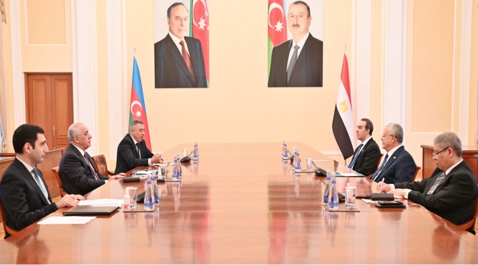 eli-esedov-misir-parlamentinin-numayendeler-palatasinin-sedri-ile-gorushub