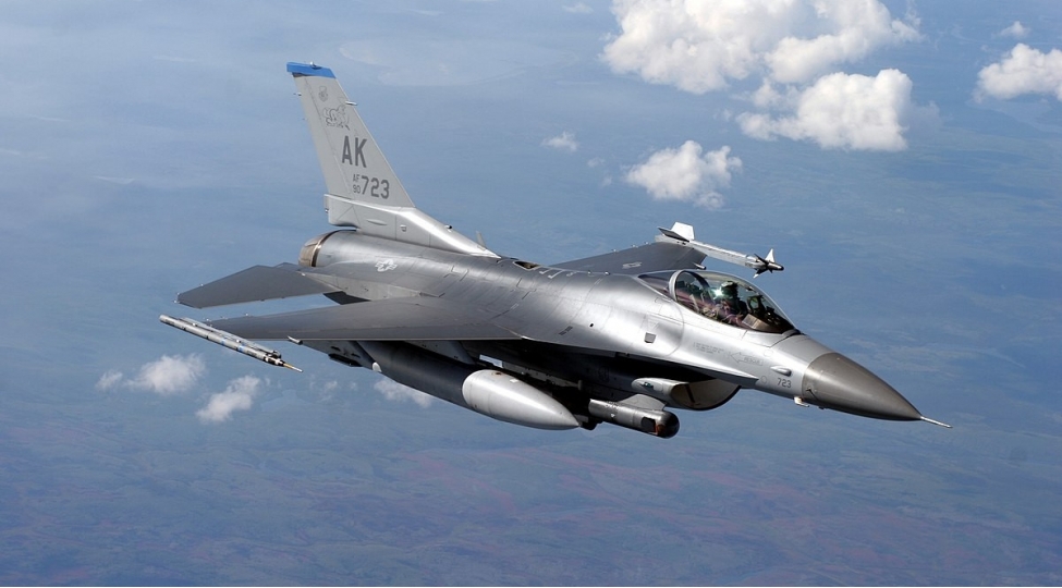 bash-nazir-belchika-ukraynali-pilotlara-f-16-qiricilari-ile-bagli-telim-kechmeye-hazirdir
