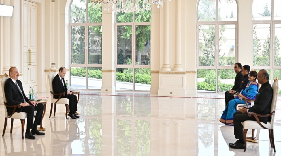 prezident-ermenistan-sulh-isteyirse-ne-uchun-100-milyonlarla-dollar-deyerinde-silah-alir
