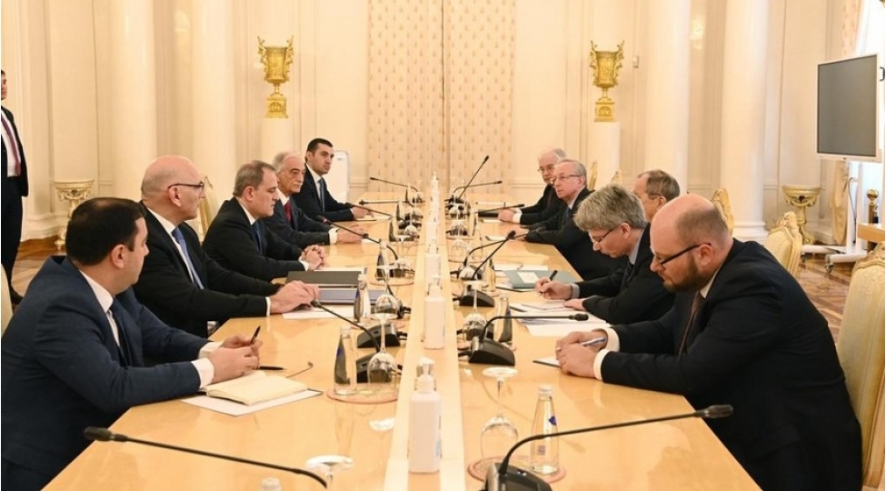 azerbaycan-ve-rusiya-xin-bashchilarinin-tekbetek-danishiqlari-bitib-genishterkibli-gorush-bashlayib