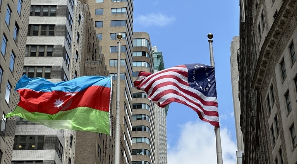 nyu-yorkda-azerbaycan-bayragi-ucaldilib
