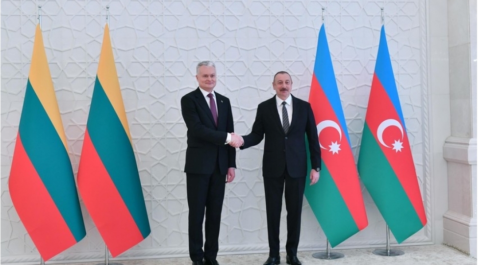 azerbaycan-ve-litva-prezidentlerinin-genish-terkibde-gorushu-bashlayib