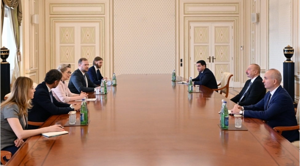 prezident-ilham-eliyev-atet-parlament-assambleyasinin-sedrini-qebul-edib-yenilenib