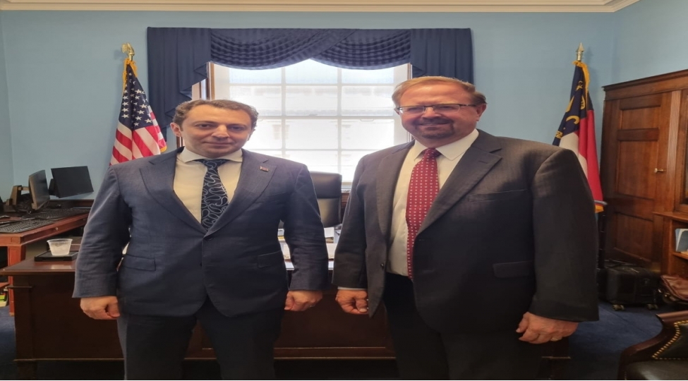 elnur-memmedov-absh-konqresinin-numayendeler-palatasinin-uzvleri-ile-gorushub
