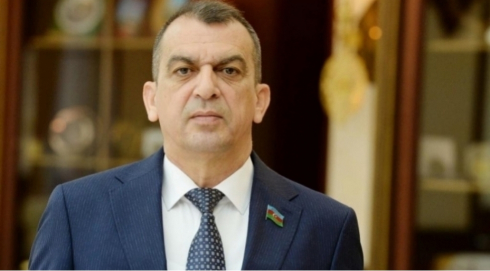 deputat-pashinyan-novbeti-defe-ozunu-mesxere-obyektine-chevirdi