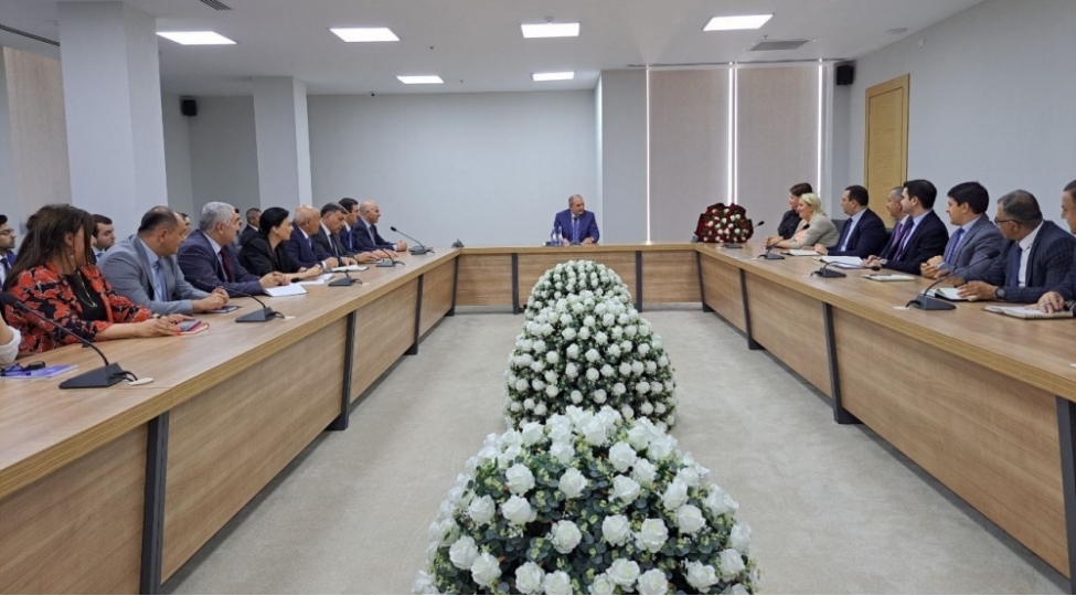 yap-merkezi-aparatinda-almaz-heshimovanin-70-illik-yubileyi-munasibetile-gorush-kechirilib