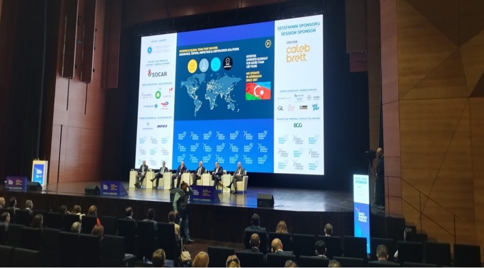 1-ci-xezer-beynelxalq-neqliyyat-ve-logistika-forumu-ishine-bashlayib