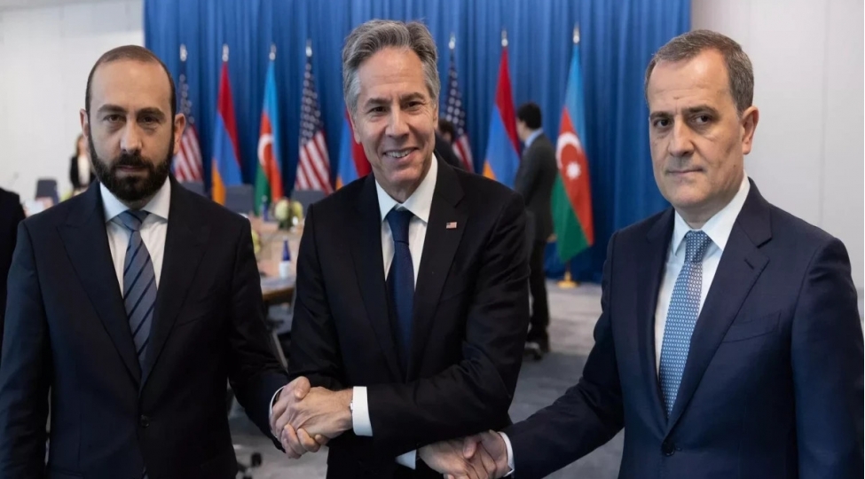 ayxan-hacizade-azerbaycan-ermenistan-xin-rehberlerinin-vashinqton-gorushunun-texire-salinmasina-munasibet-bildirib