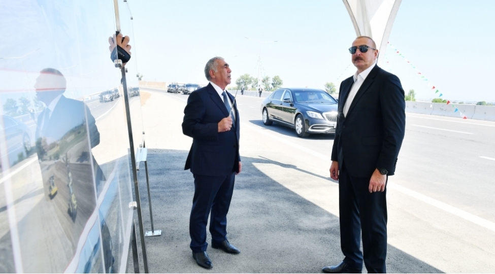 prezident-ilham-eliyev-baki-qazax-gurcustan-ile-dovlet-serhedi-avtomobil-yolunun-gence-qazaxbeyli-hissesinin-achilishinda-ishtirak-edib