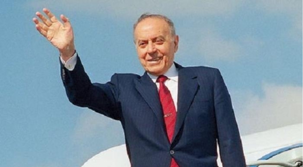 ulu-onder-heyder-eliyev-ve-azerbaycan-gencliyi