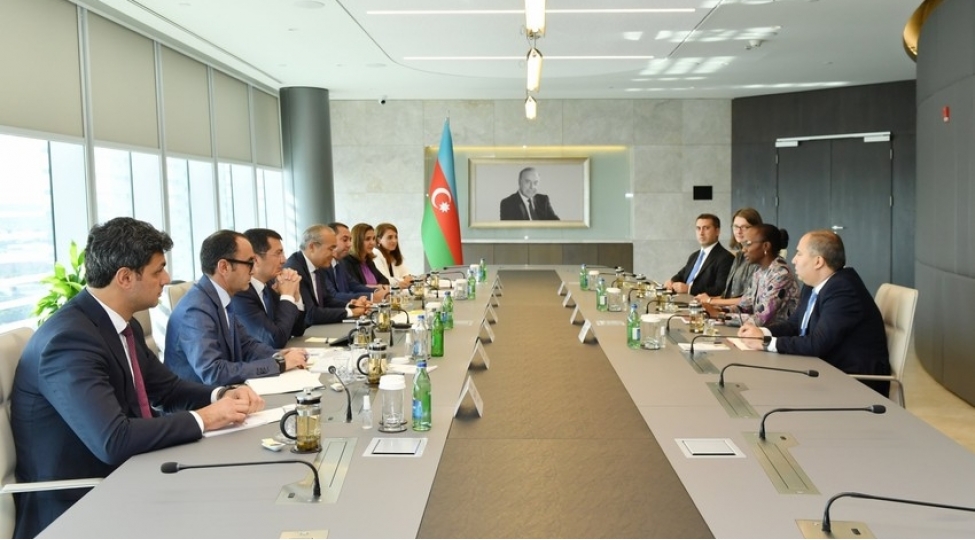 azerbaycan-dunya-banki-ile-investisiya-layihelerinin-indikativ-proqramini-muzakire-edib