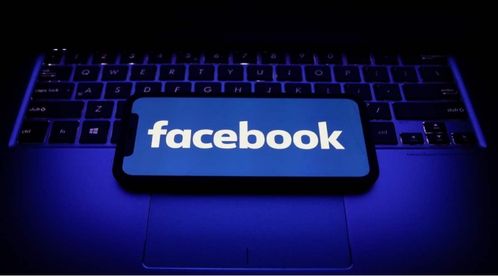 facebookda-birden-chox-hesab-elave-etmek-funksiyasi-gelir