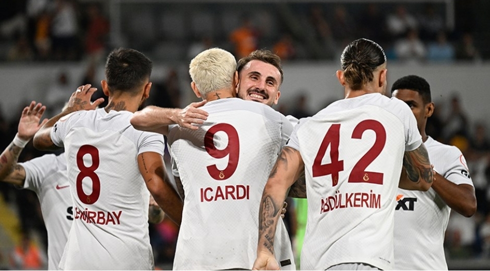 qalatasaraydan-istanbul-derbisinde-qelebe