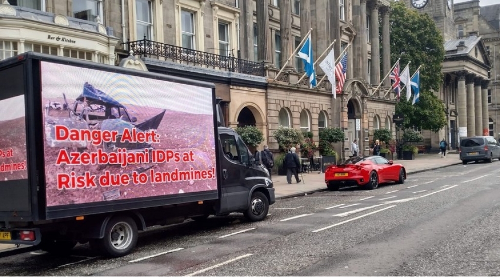 edinburqda-ermenistanin-mina-terrorunu-eks-etdiren-melumatlandirma-aksiyasi-kechirilib-foto